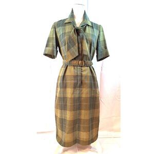 Vintage Ladies 1960s House Dress Green Plaid Belted